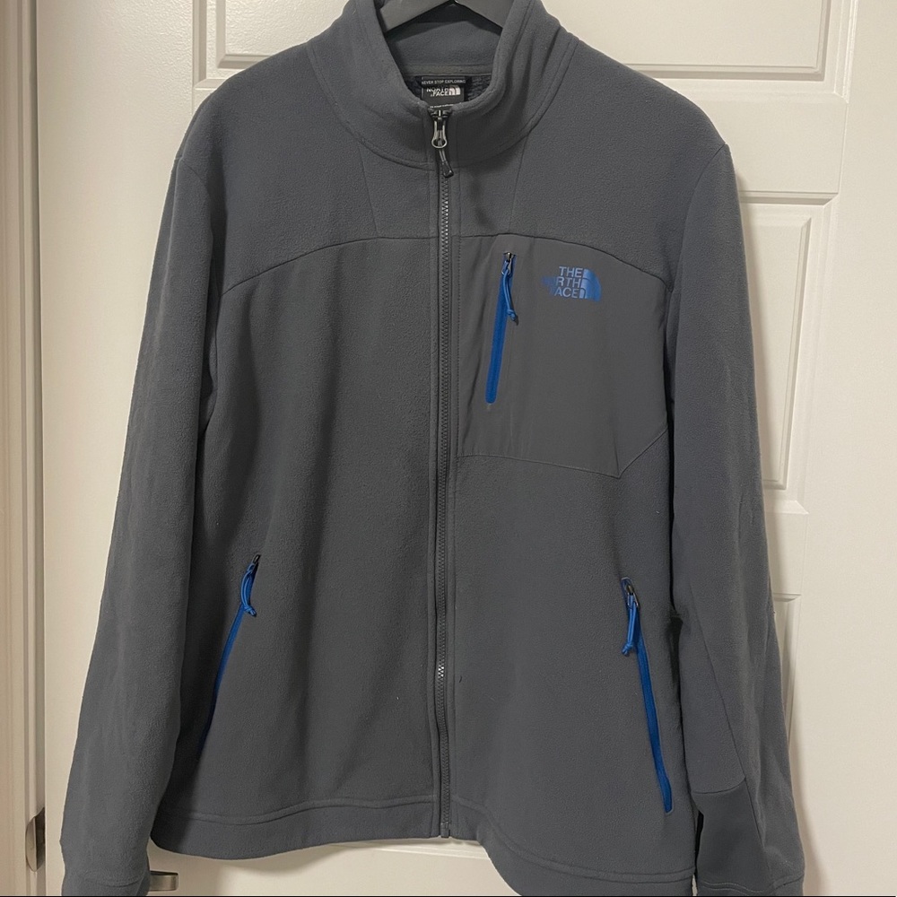 The North Face Men’s (L) Gray/Blue Fleece Jacket